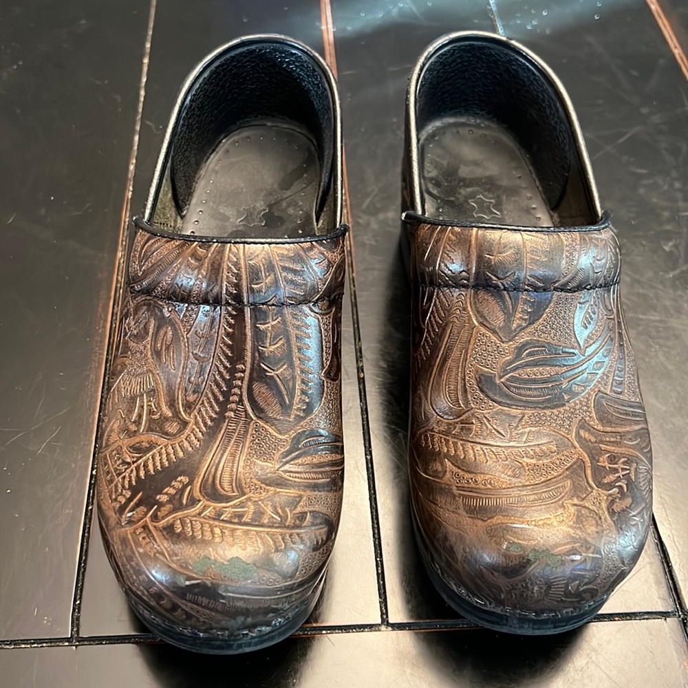 Brown textured Dansko Clog Size 38